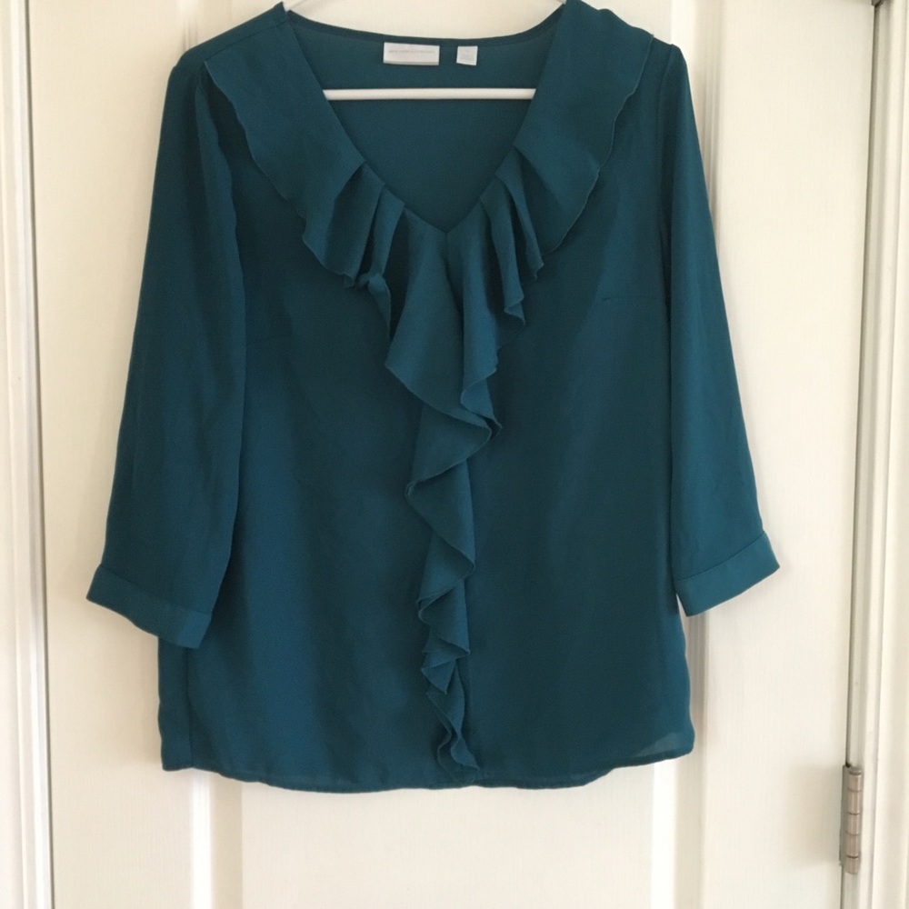 New York and co teal blouse. EUC. No flaws. Small